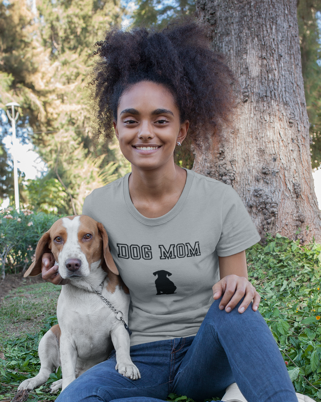 "Dog Mom" T-Shirt